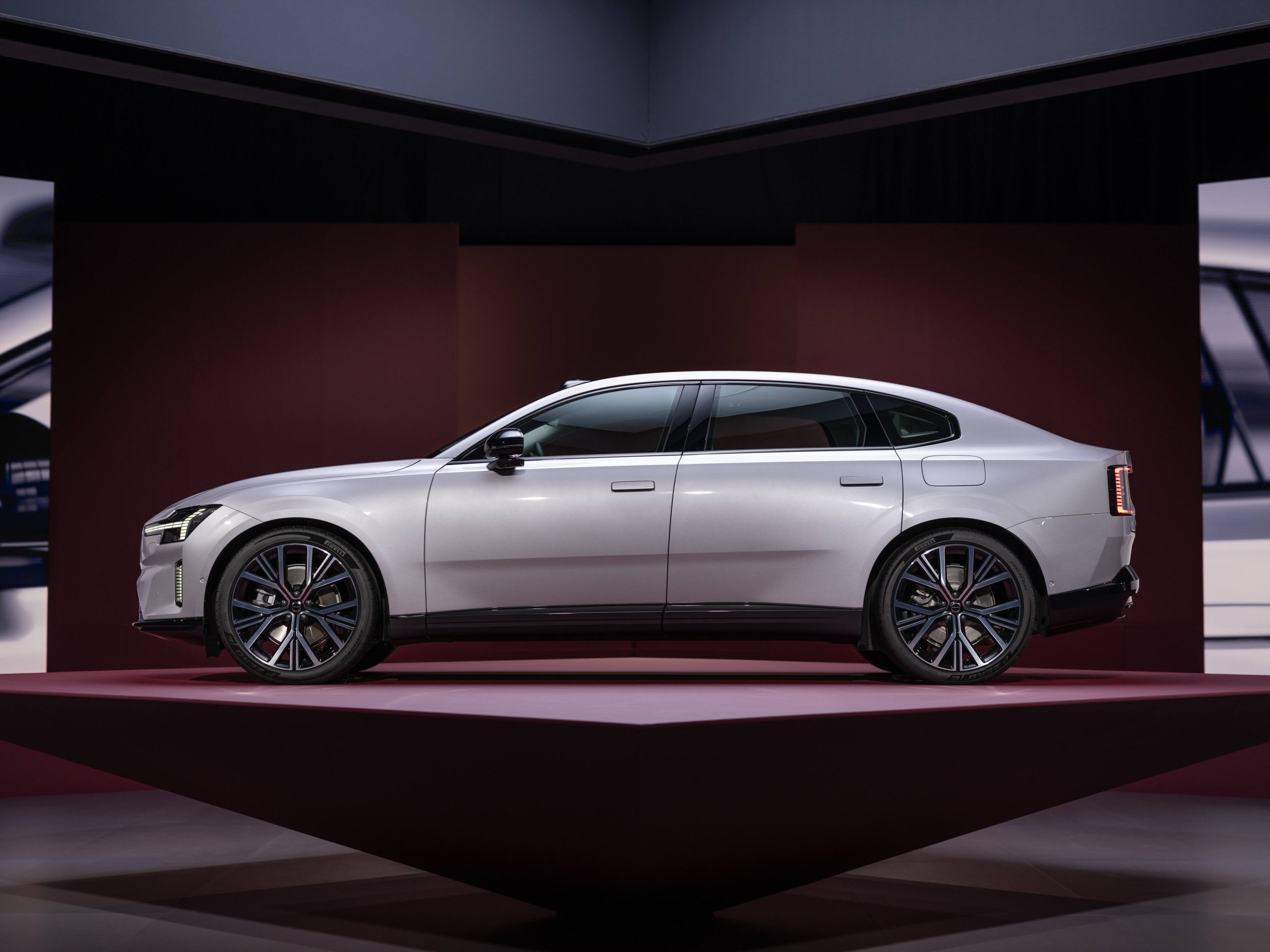 Novi Volvo ES90