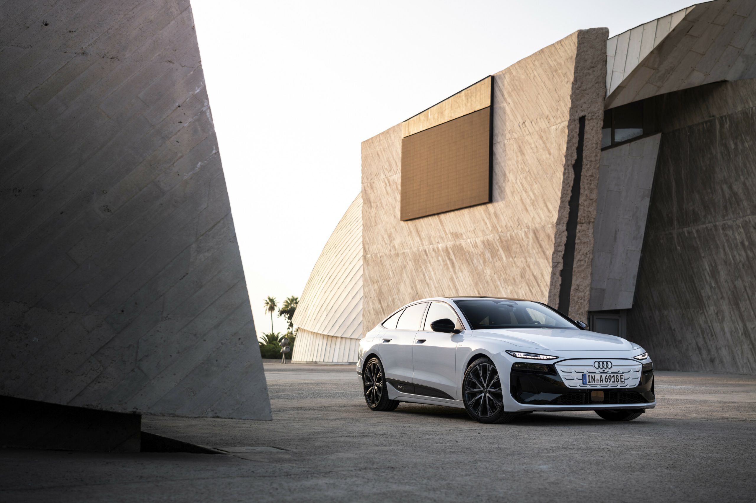 Audi A6 e-tron