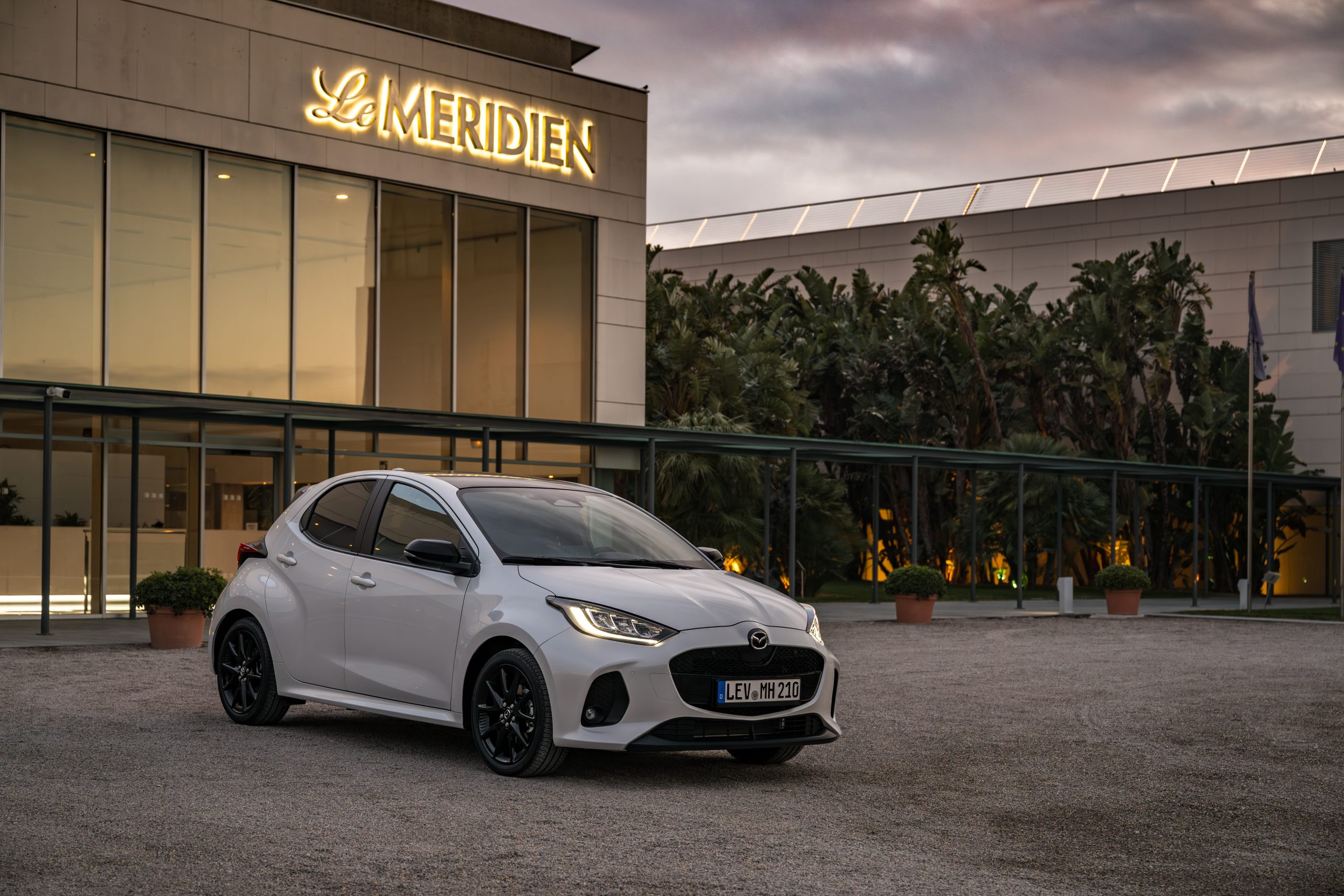 Mazda2 Hybrid