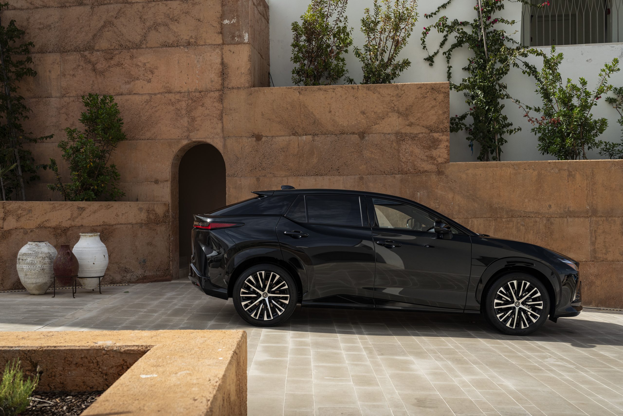 Lexus RZ