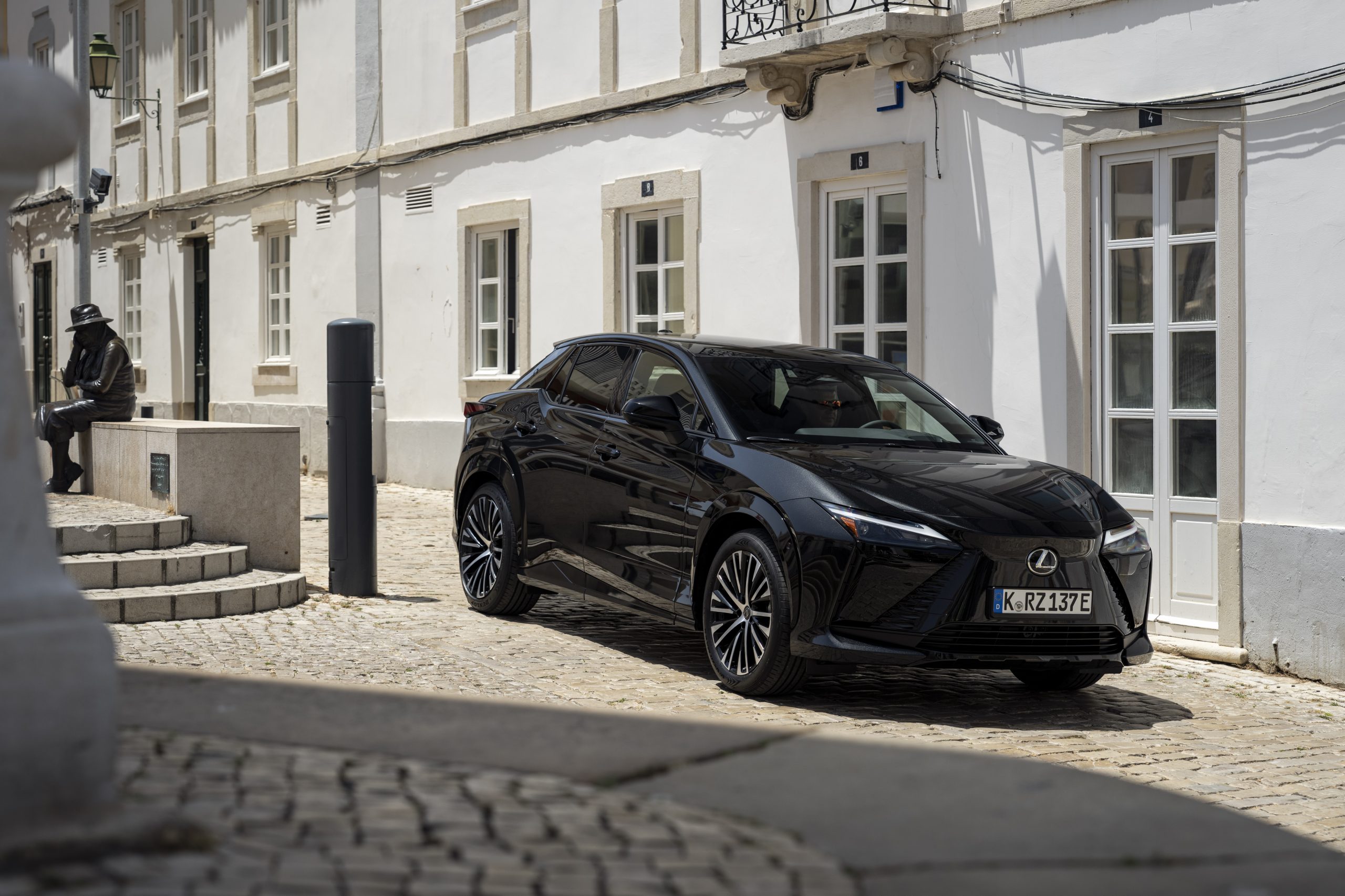 Lexus RZ