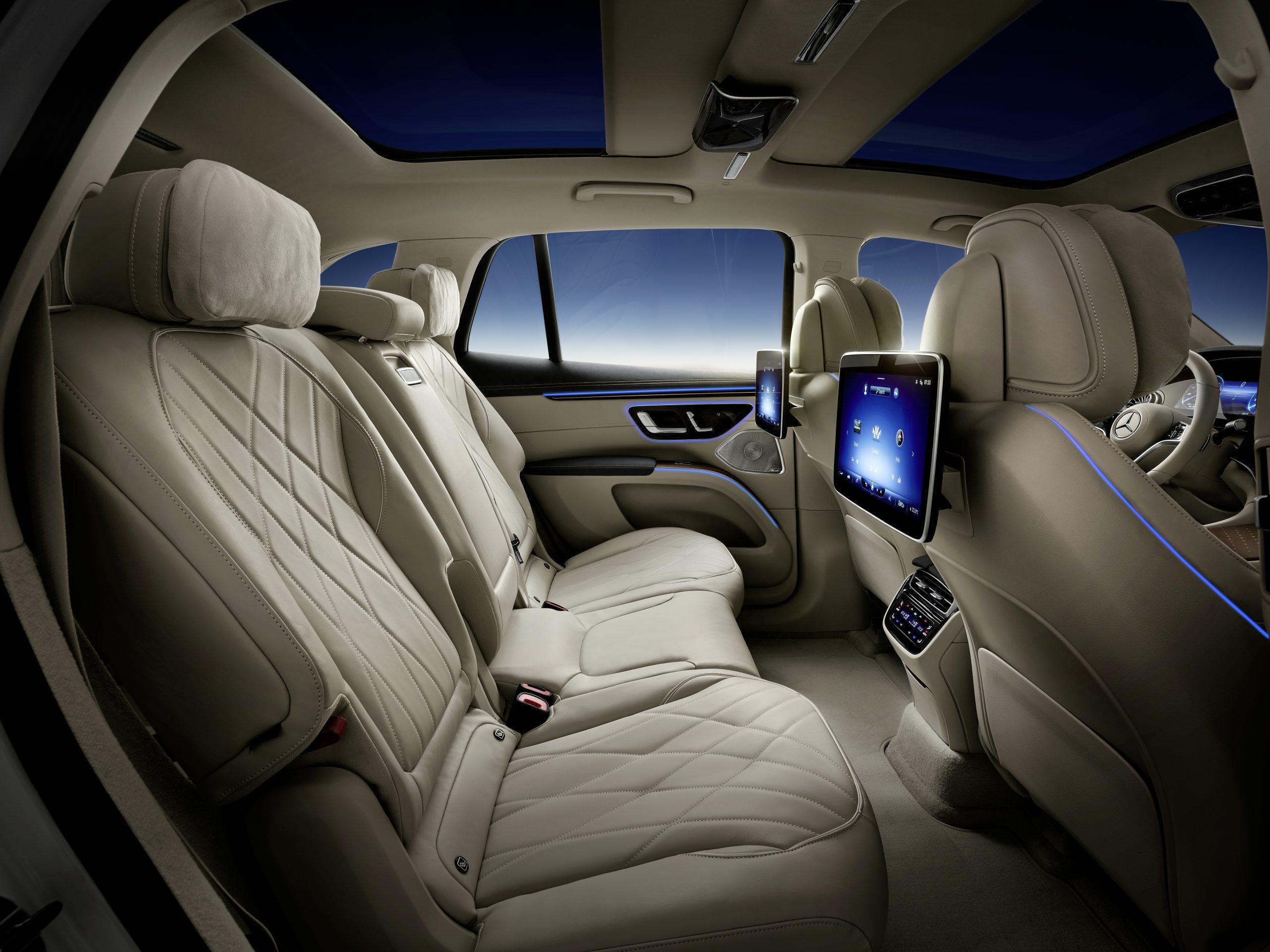 Mercedes EQE SUV