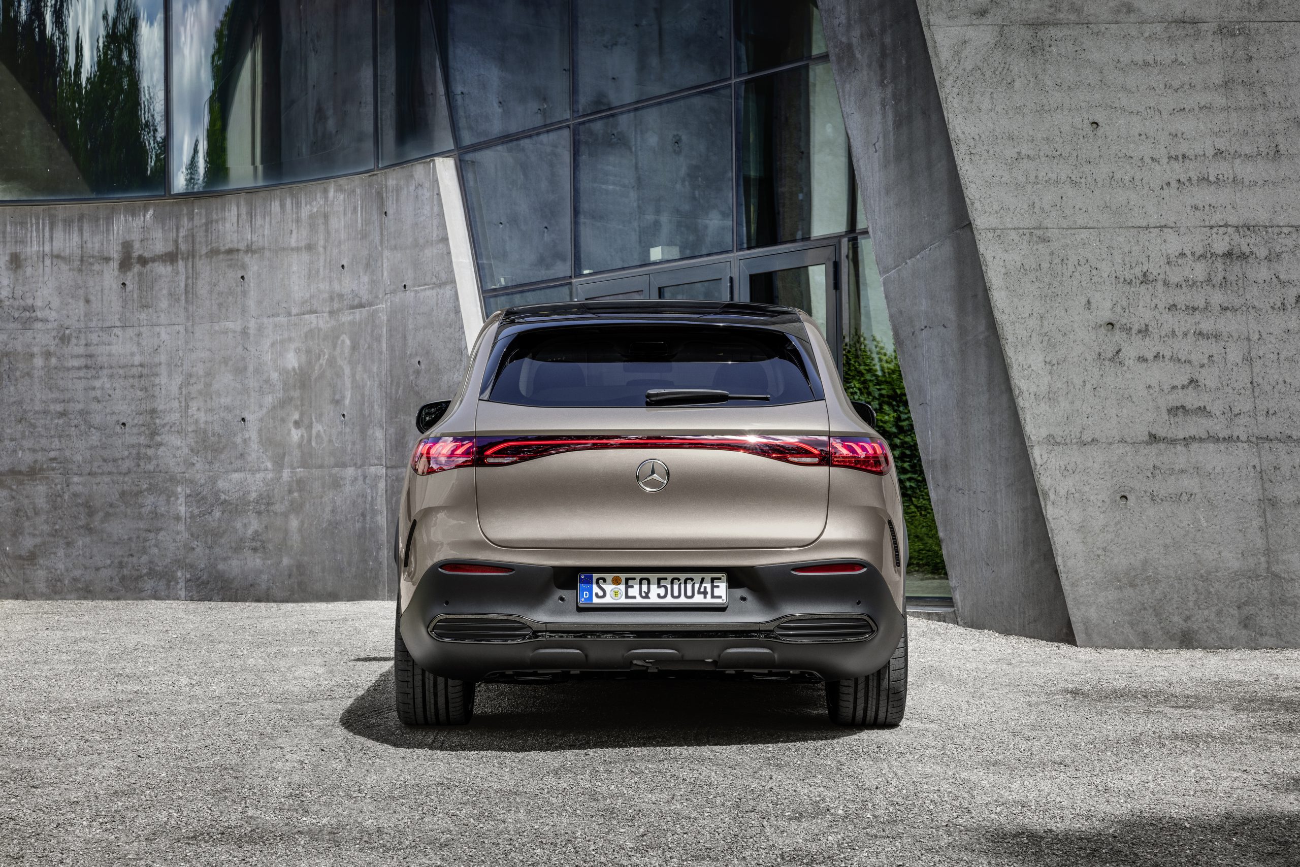 Mercedes EQE SUV