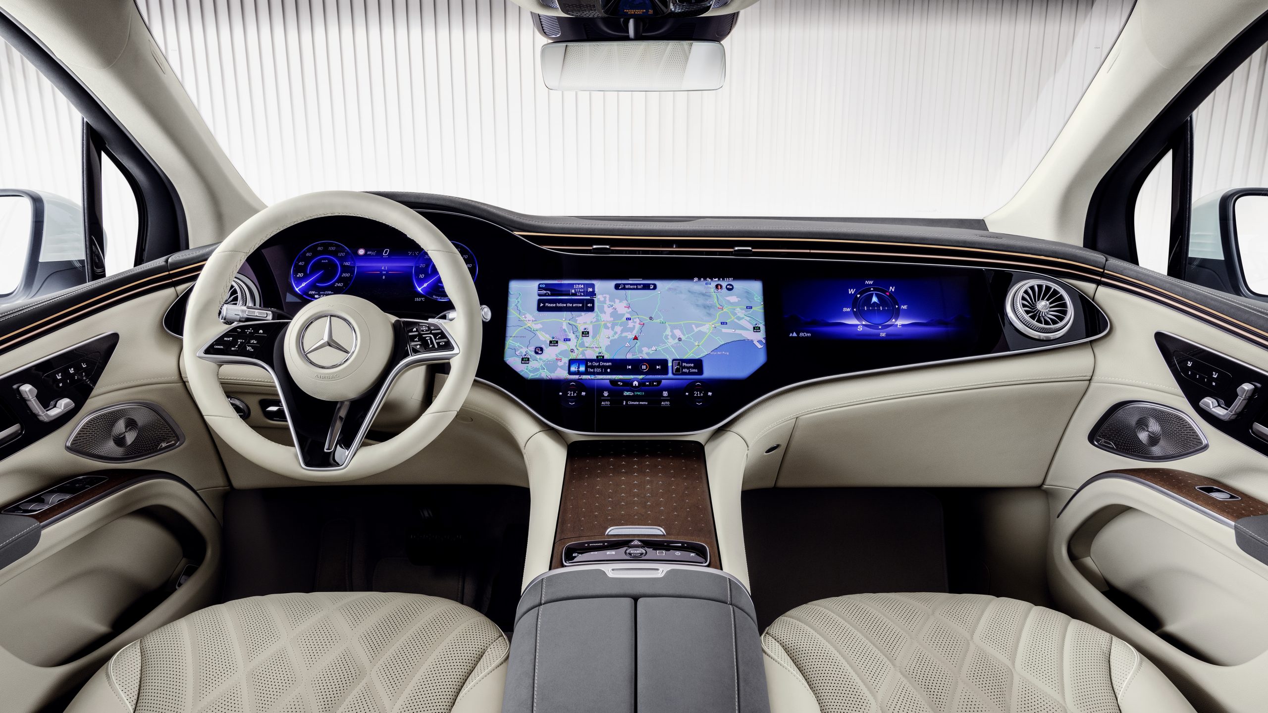 Mercedes EQE SUV