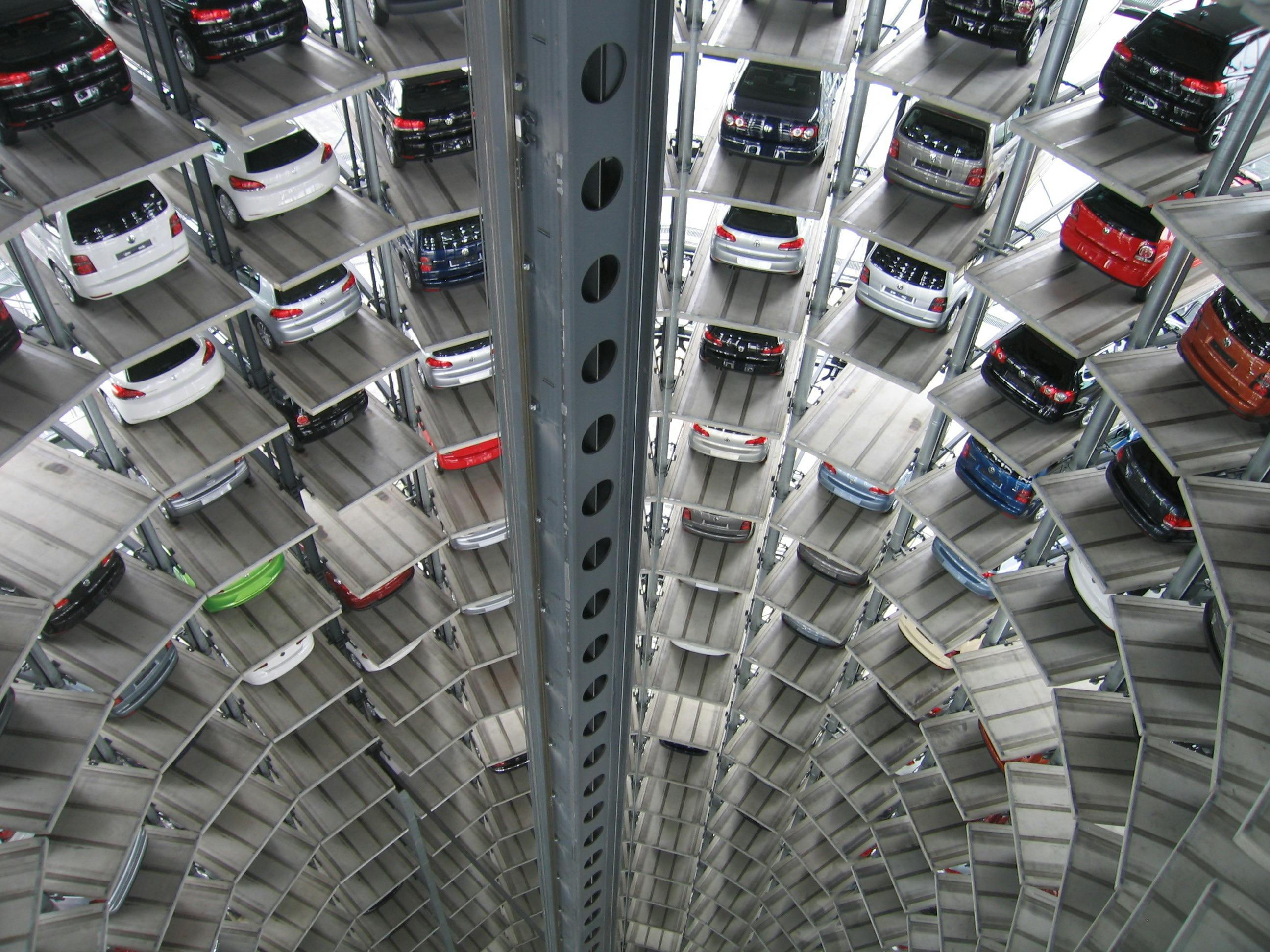Automobili