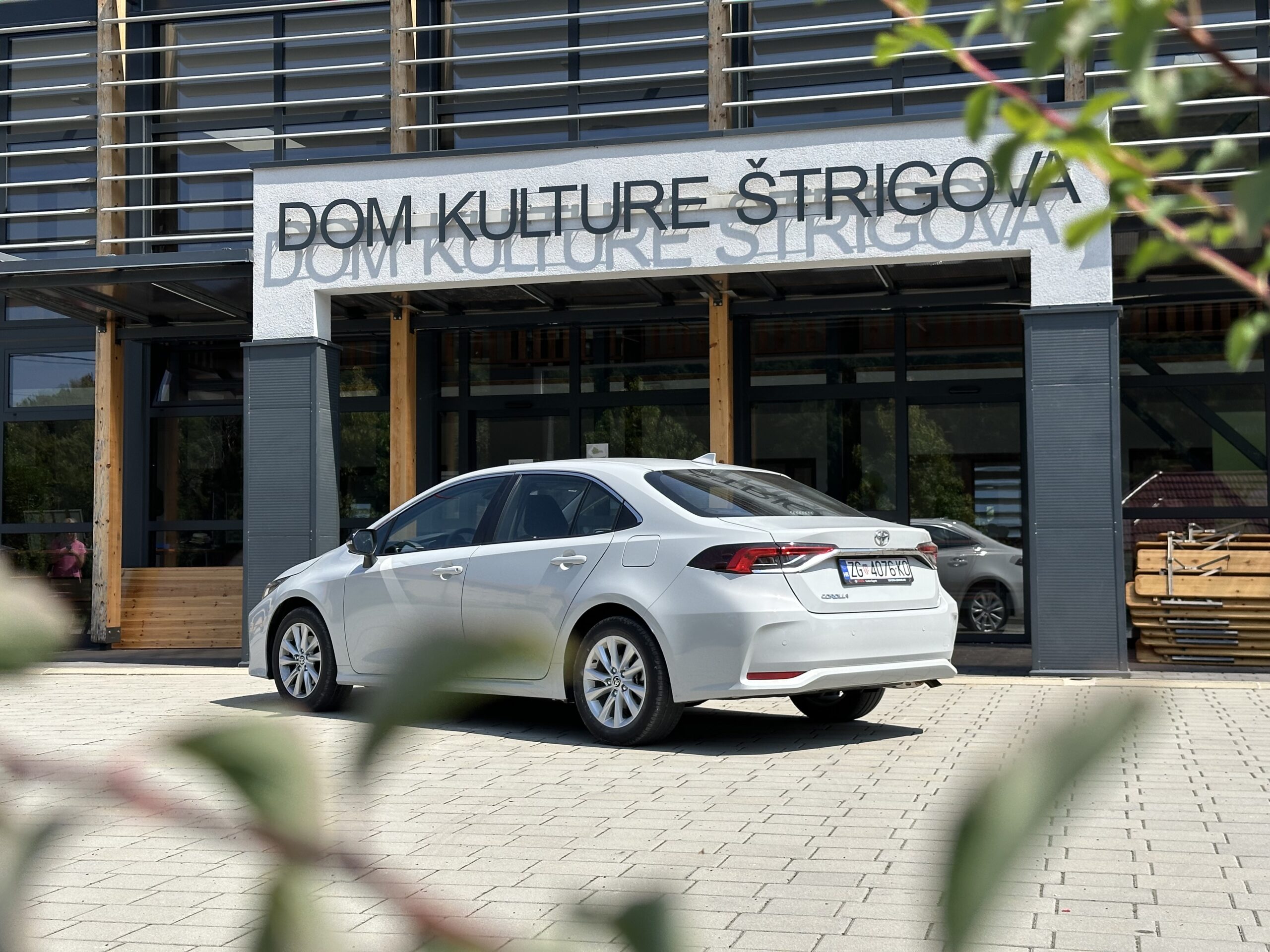 Toyota Corolla Sedan