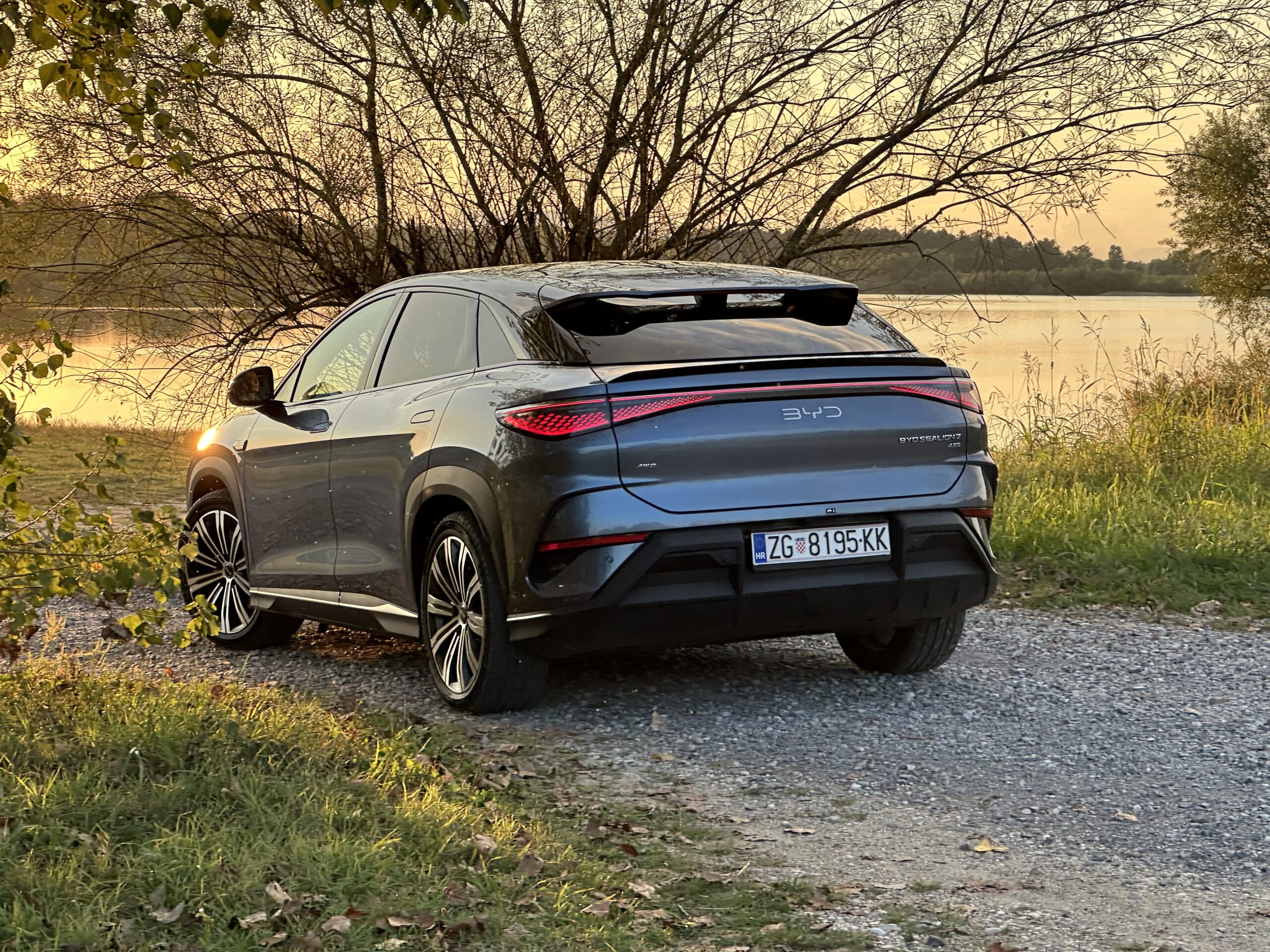 BYD Sealion 7