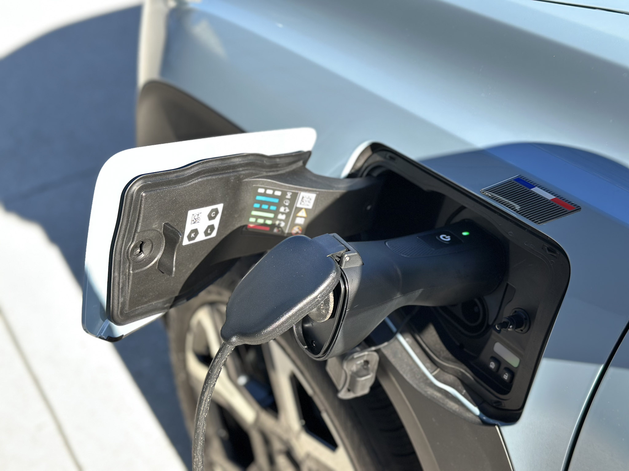 Električni automobil