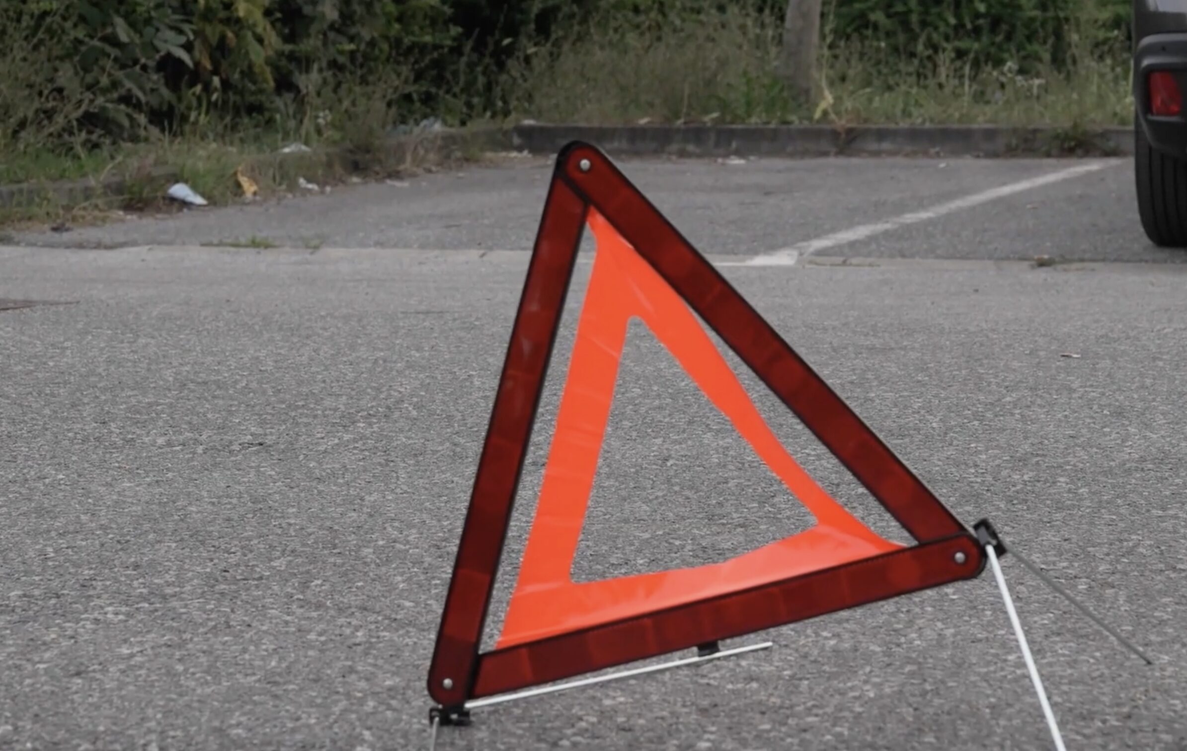 Obavezna oprema u autu i nije baš obavezna? Policija vas može kazniti, ali ne za sve