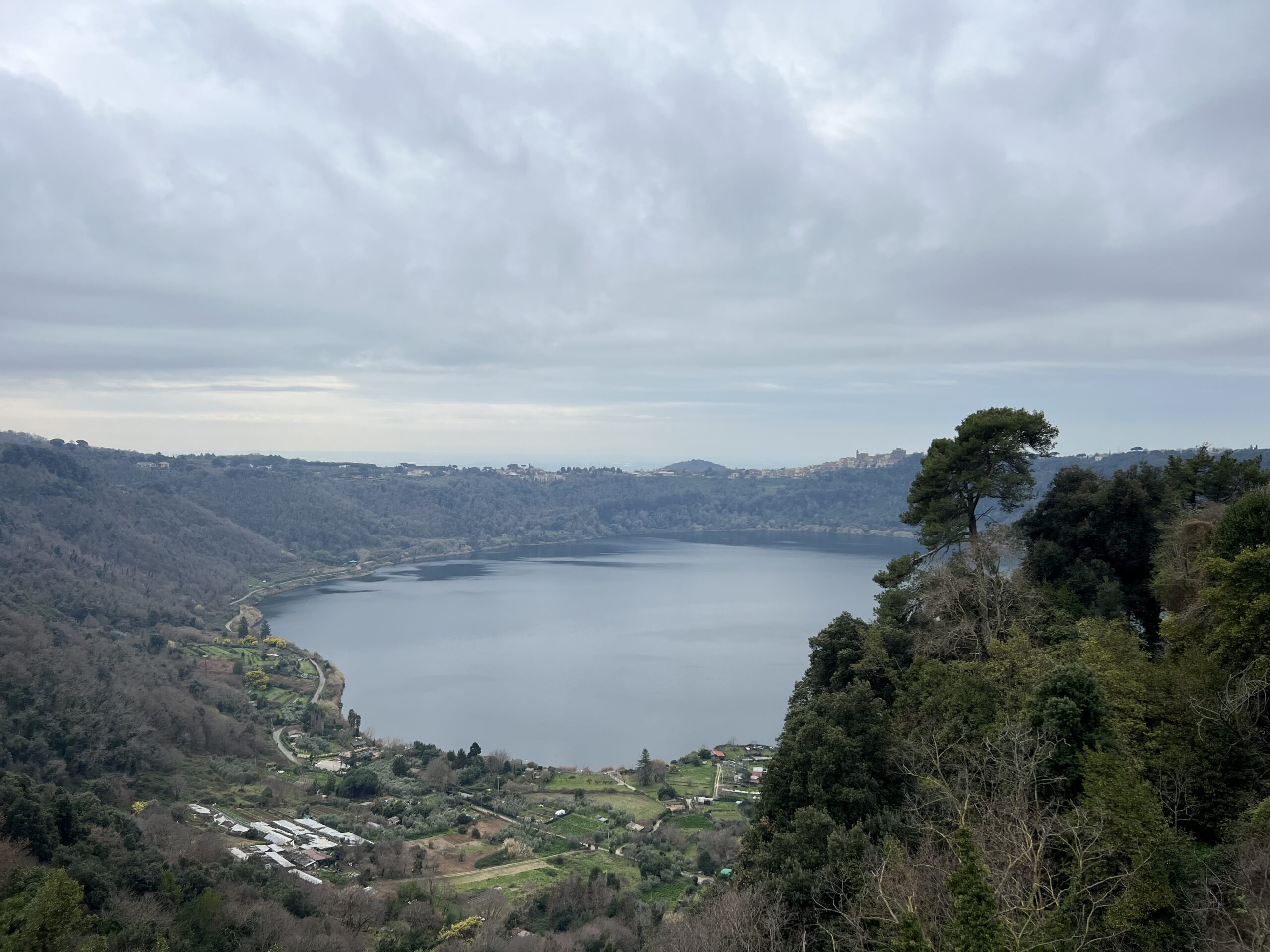 Na ovom je jezeru jedan od najvećih rimskih tiranina izgradio plutajuće palače: U ratu su ih spalili nacisti